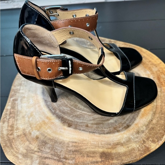 Cole Haan black patent leather heels with brown strap size 7AA - Picture 4 of 6